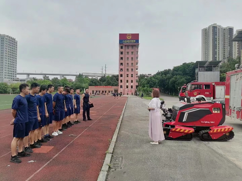 舉升搶險主戰消防車、全地形消防滅火機器人巡展演示圓滿結束